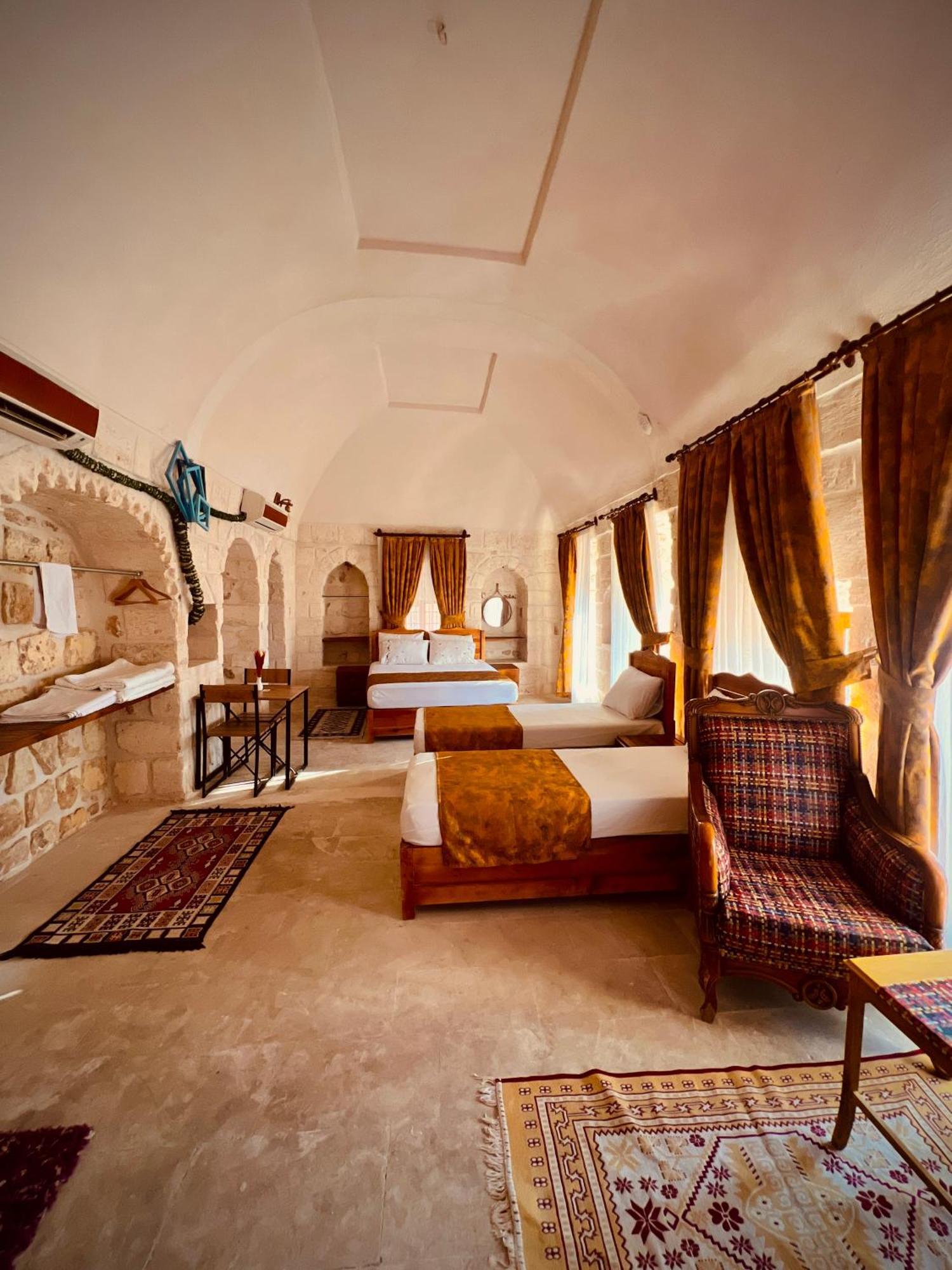 Mons Masius Hotel Teras Midyat Eksteriør billede