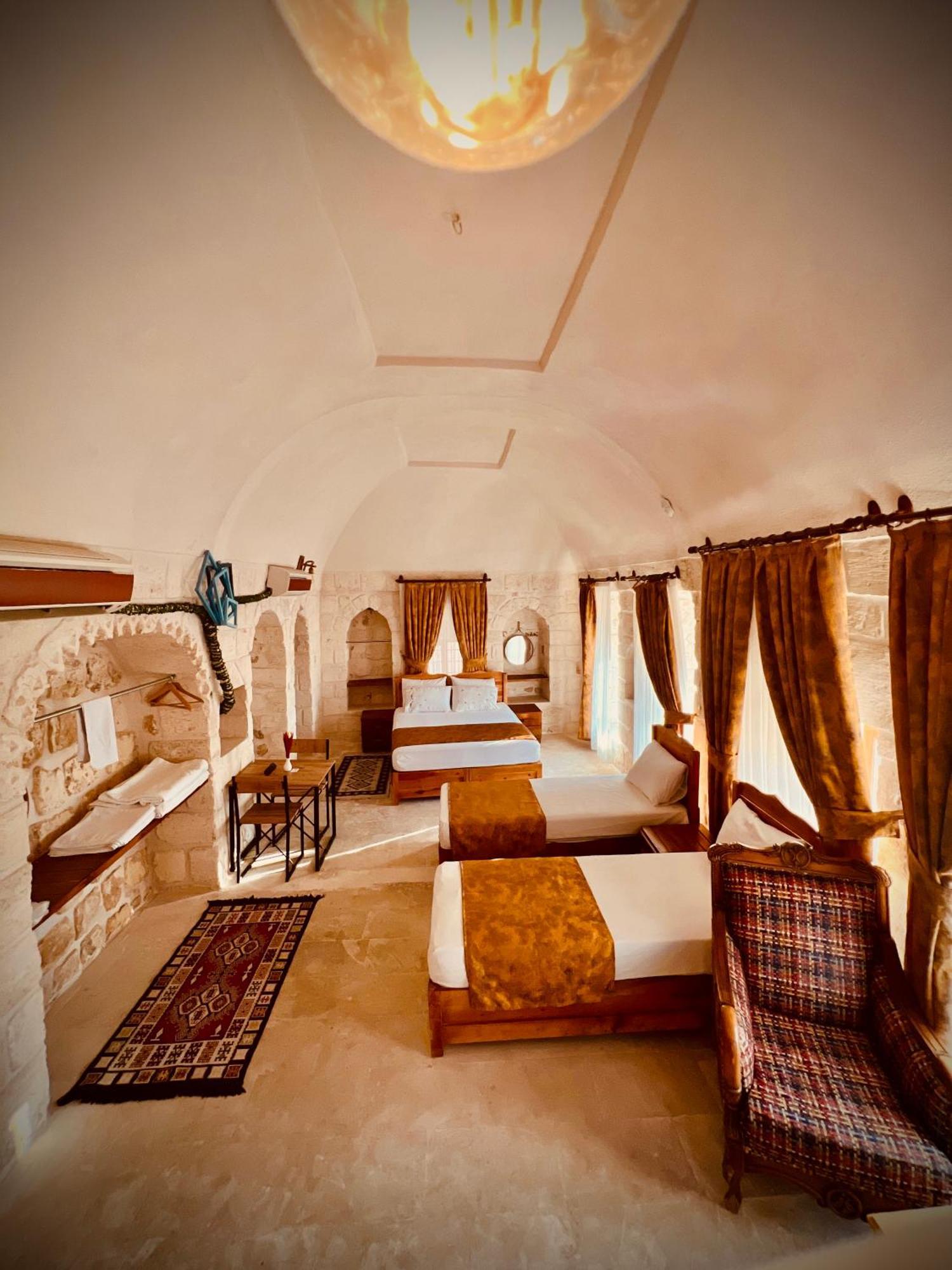 Mons Masius Hotel Teras Midyat Eksteriør billede