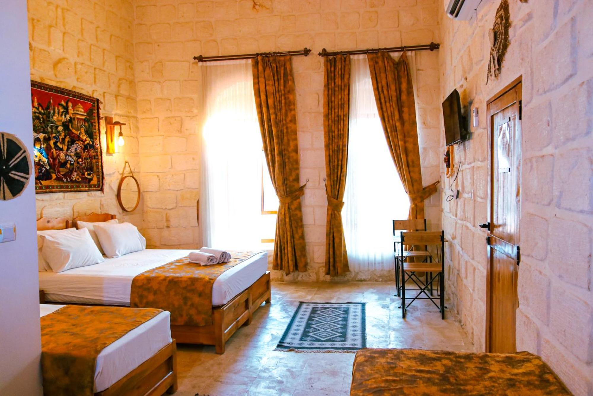 Mons Masius Hotel Teras Midyat Eksteriør billede