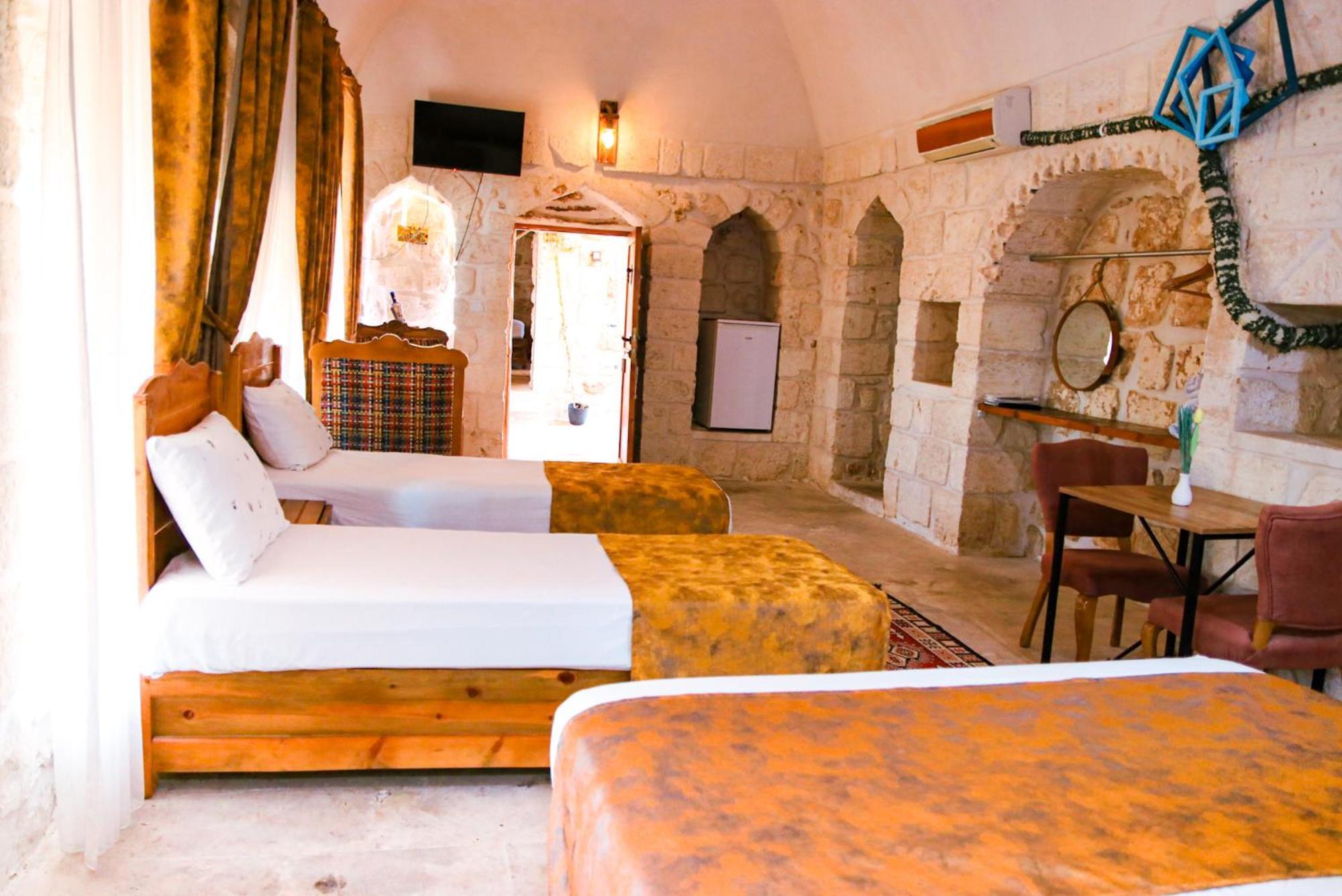 Mons Masius Hotel Teras Midyat Eksteriør billede