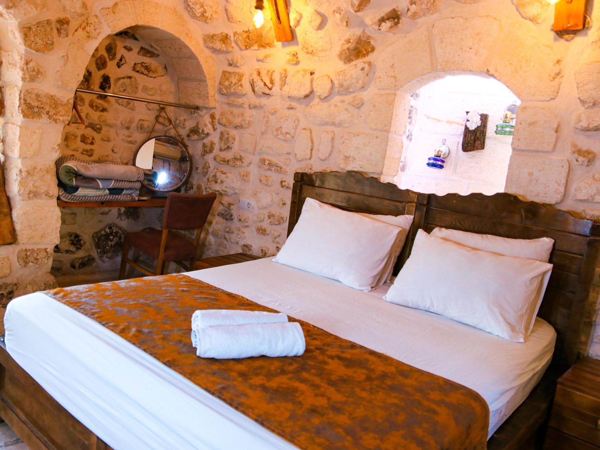 Mons Masius Hotel Teras Midyat Eksteriør billede