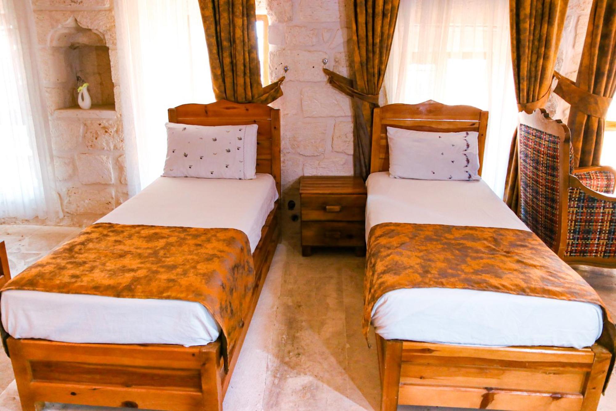 Mons Masius Hotel Teras Midyat Eksteriør billede