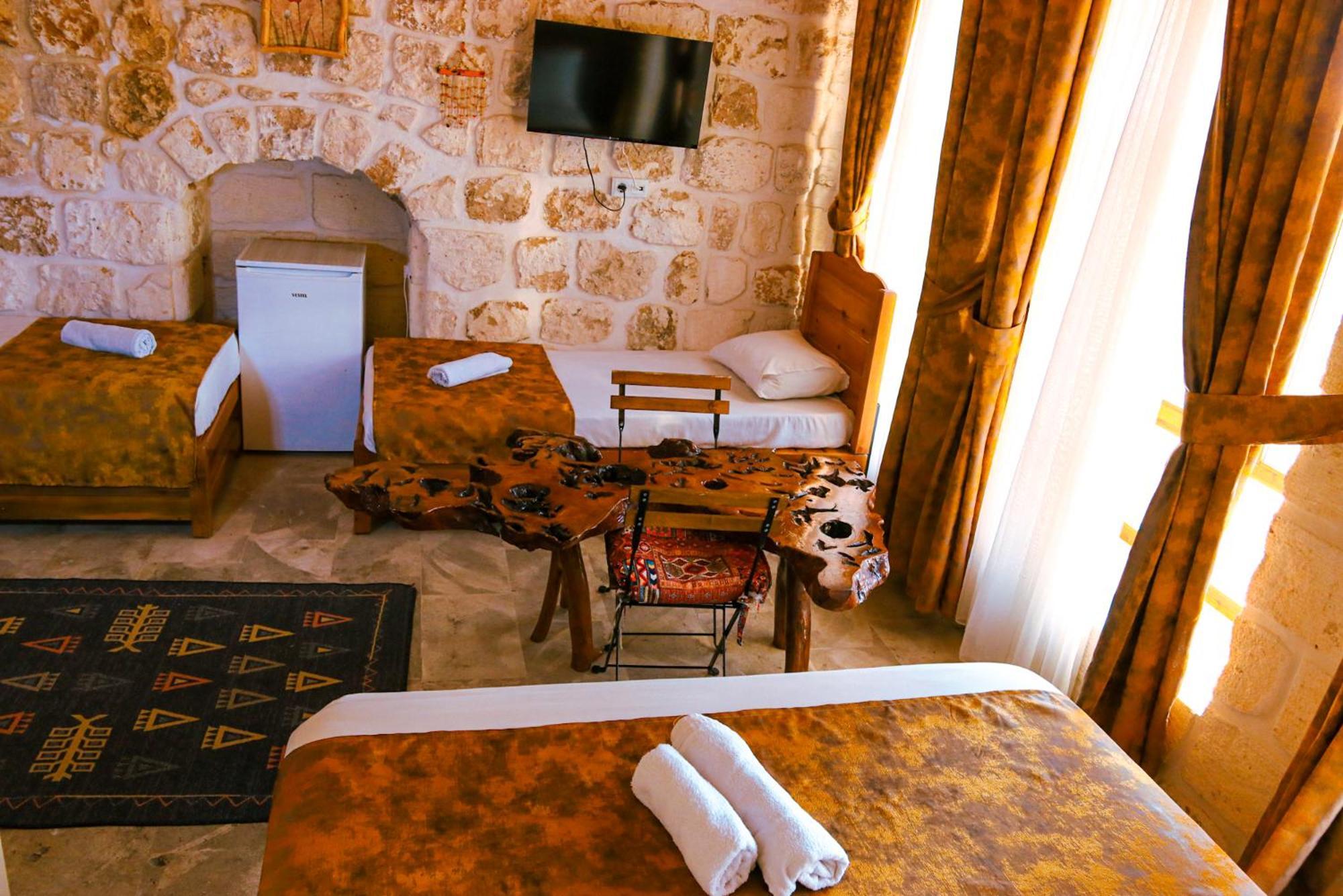 Mons Masius Hotel Teras Midyat Eksteriør billede