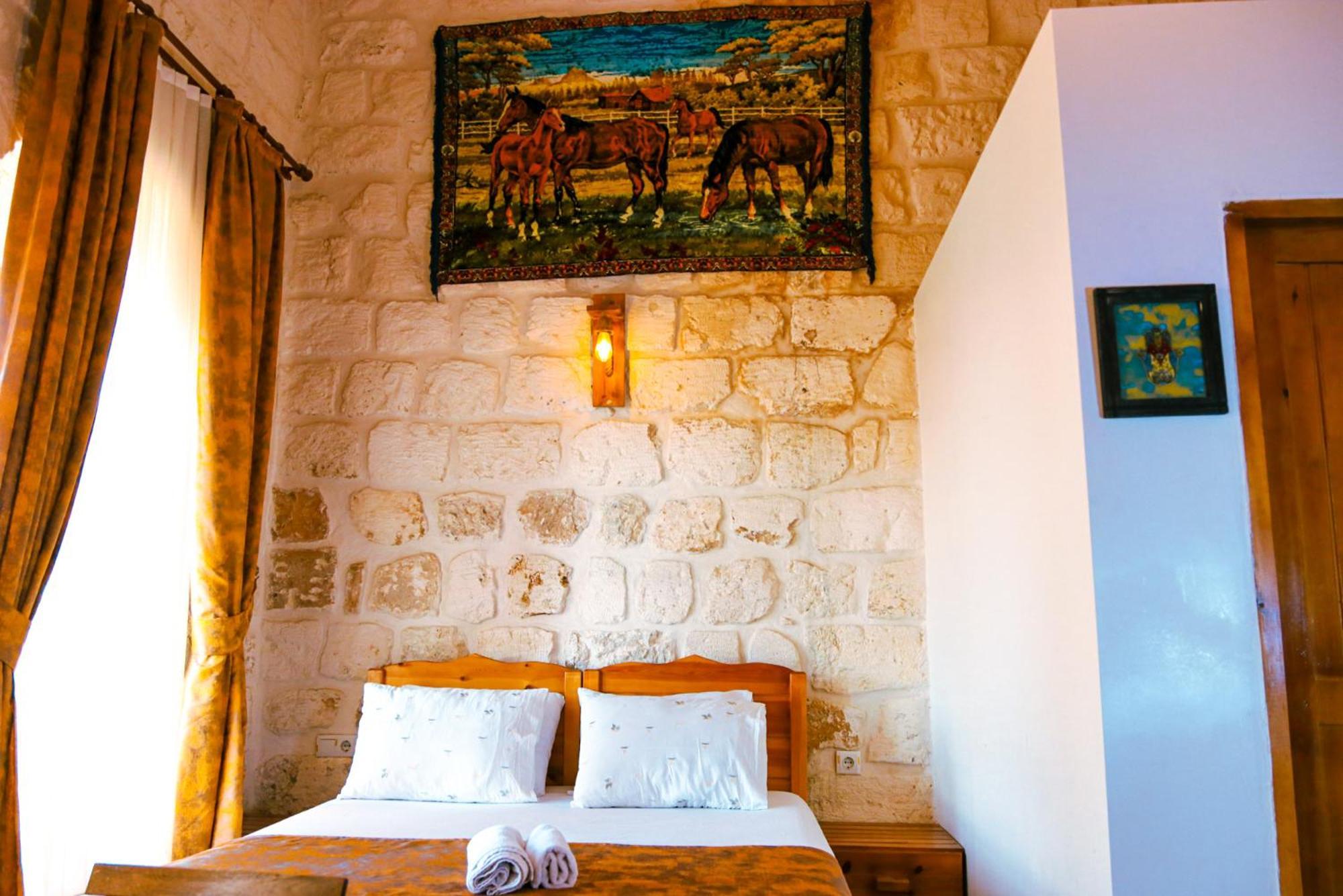 Mons Masius Hotel Teras Midyat Eksteriør billede