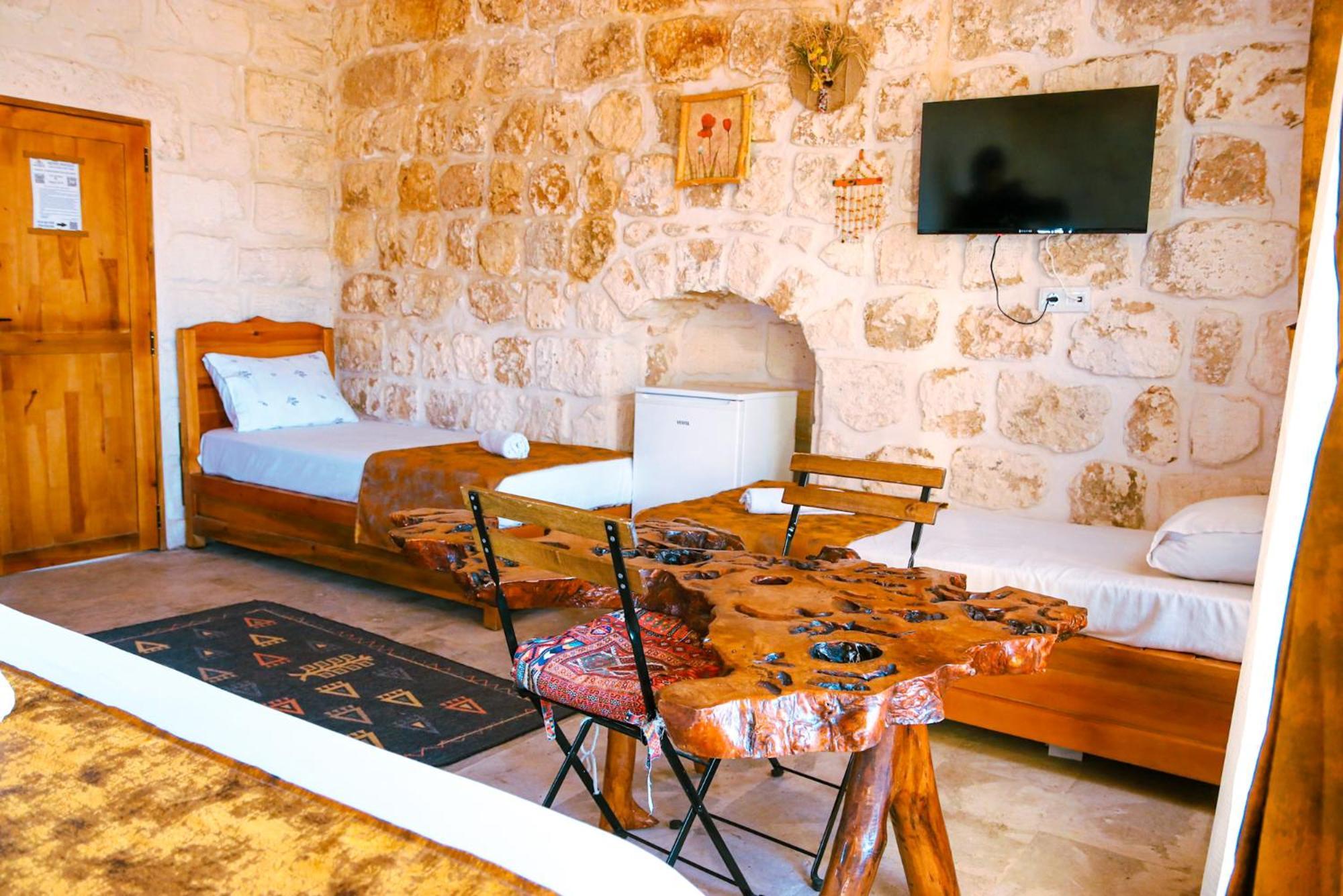 Mons Masius Hotel Teras Midyat Eksteriør billede