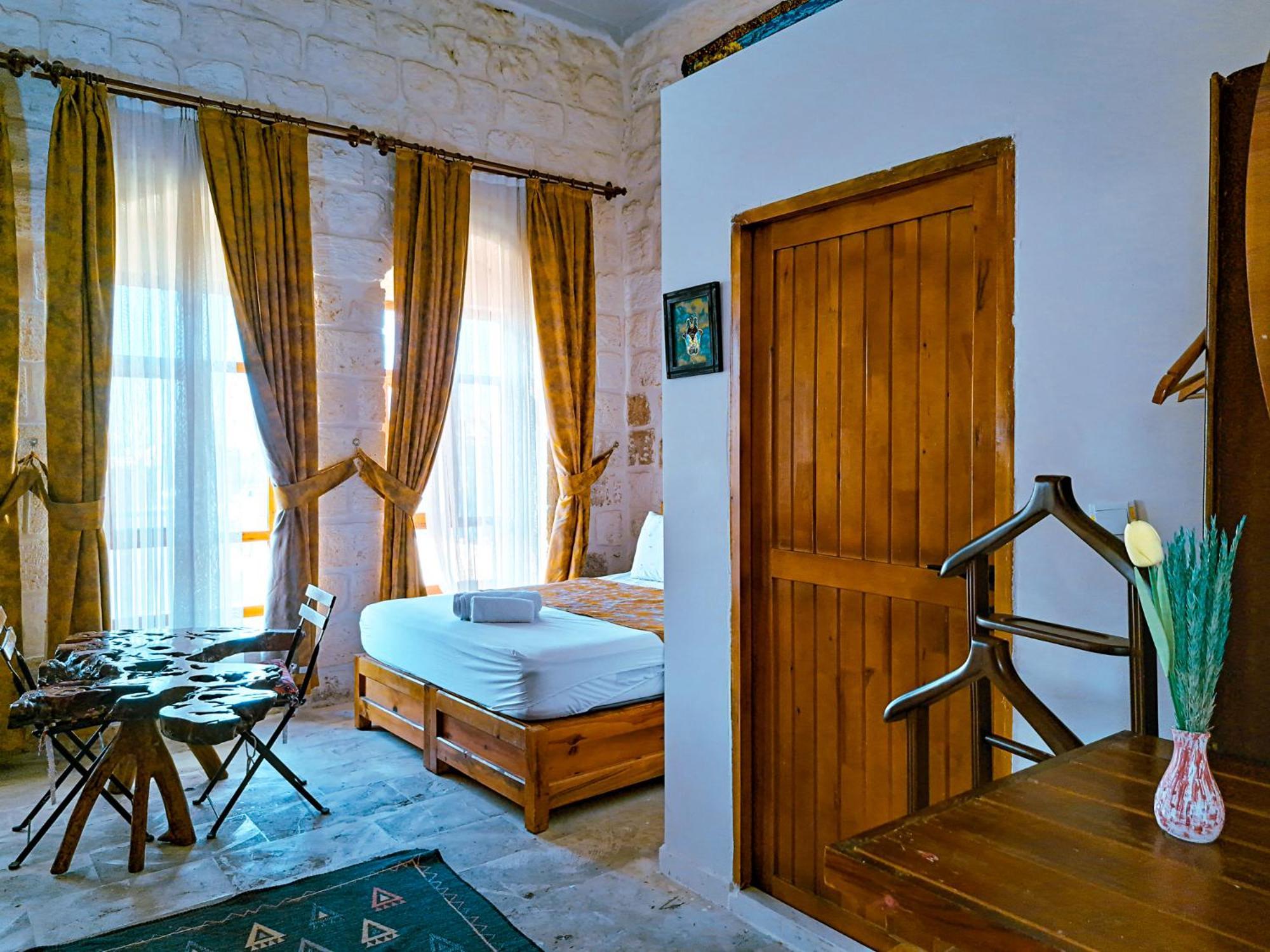 Mons Masius Hotel Teras Midyat Eksteriør billede